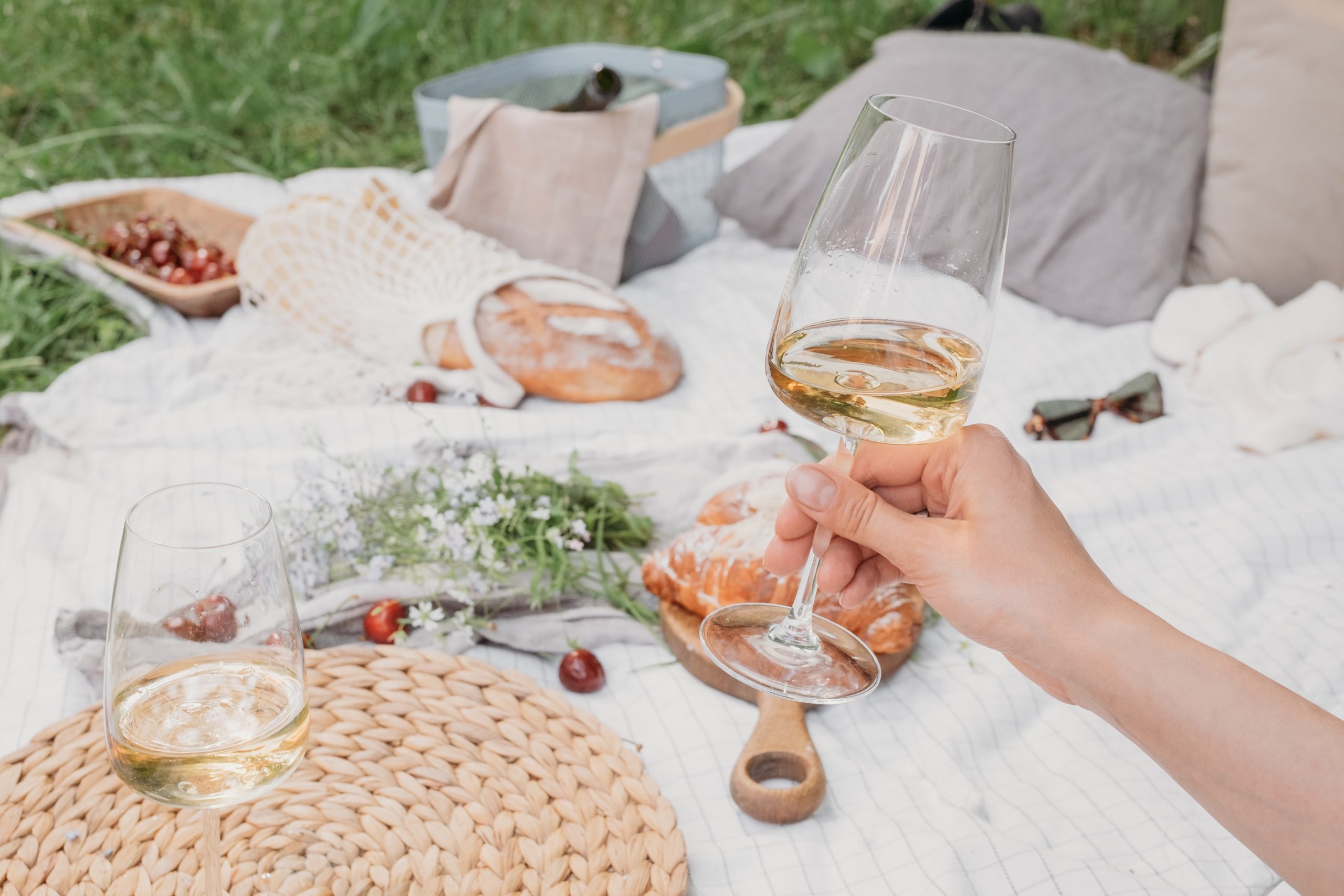 pique nique produits locaux gastronomie paniers couverture et nappes